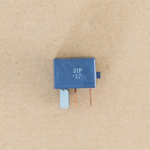 156700-2680 Relay 12VDC 4Pins