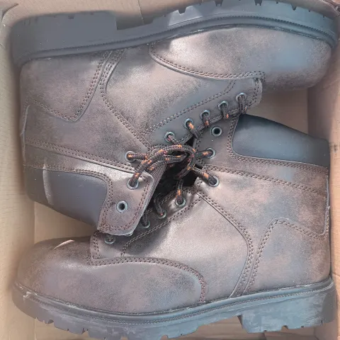 Construction Boot, Size 8