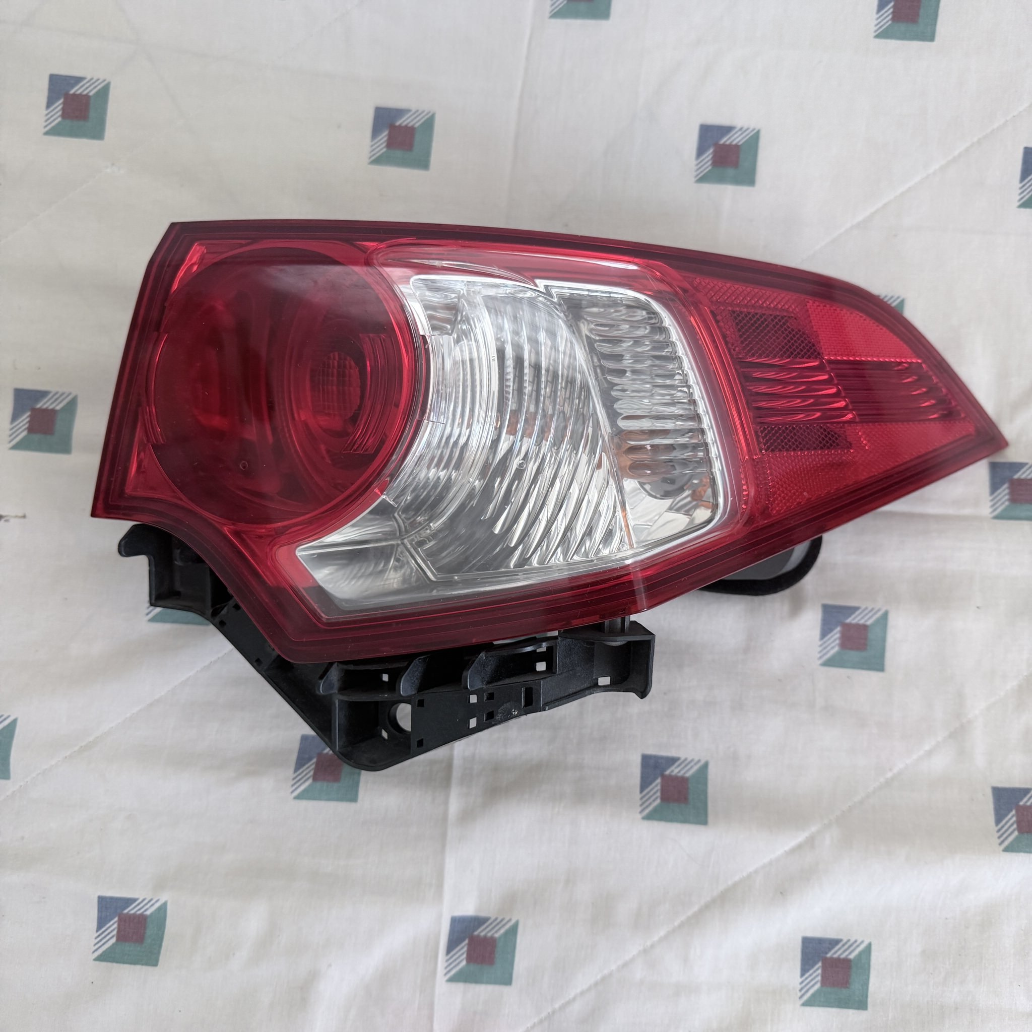 ACURA TSX TAIL LIGHT 33500-TL0-A11